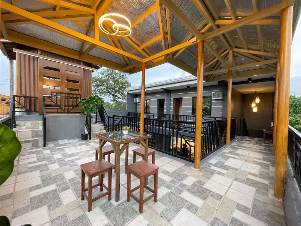 Villa Estelita patio and lounge area